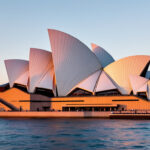 découvrez l’histoire de l’opéra de sydney et les secrets de son architecture emblématique, devenue un symbole majeur de l’australie.